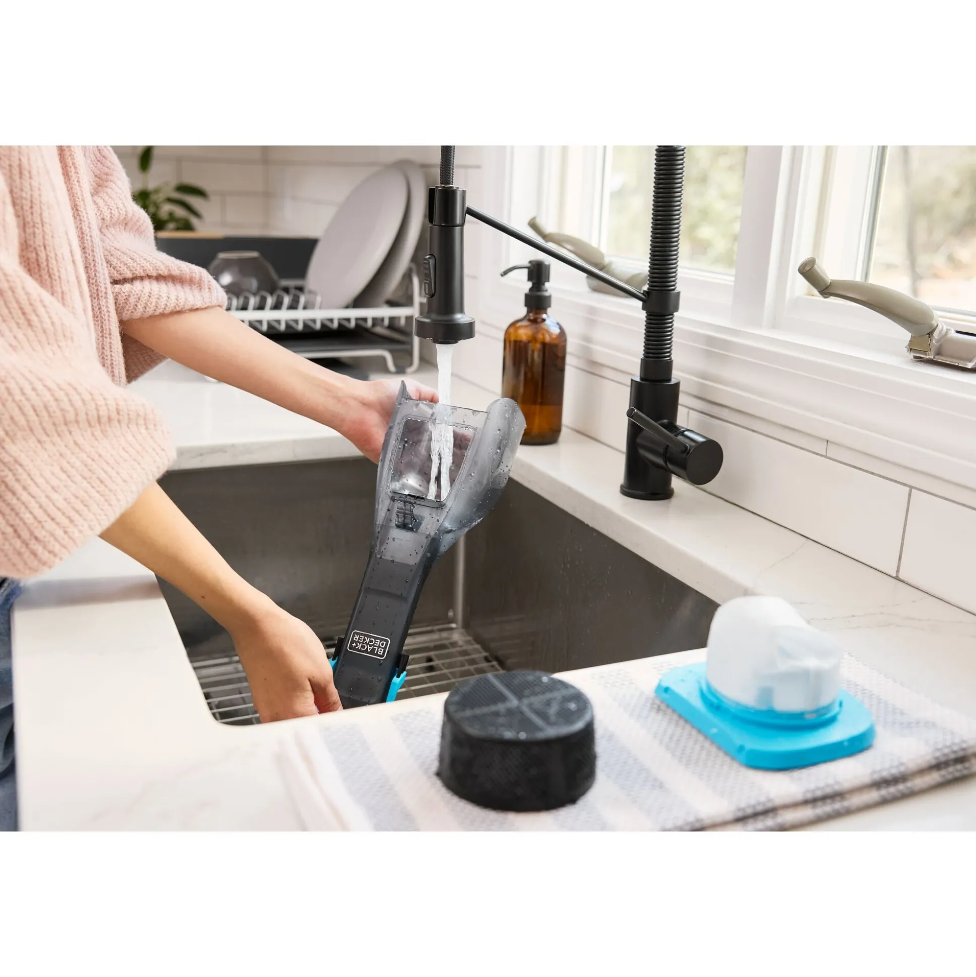 dustbuster® reveal™ Cordless Handheld Vacuum, With Jack Plug Charger