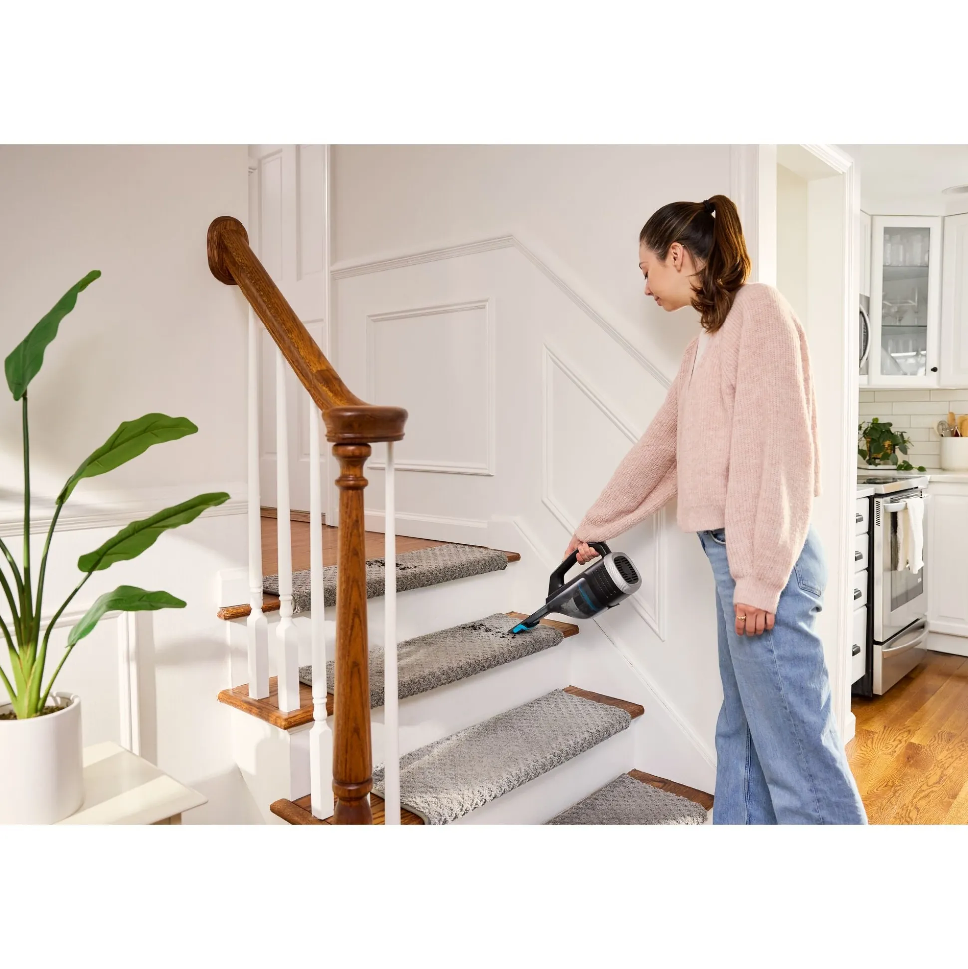 dustbuster® reveal™ Cordless Handheld Vacuum, With Jack Plug Charger