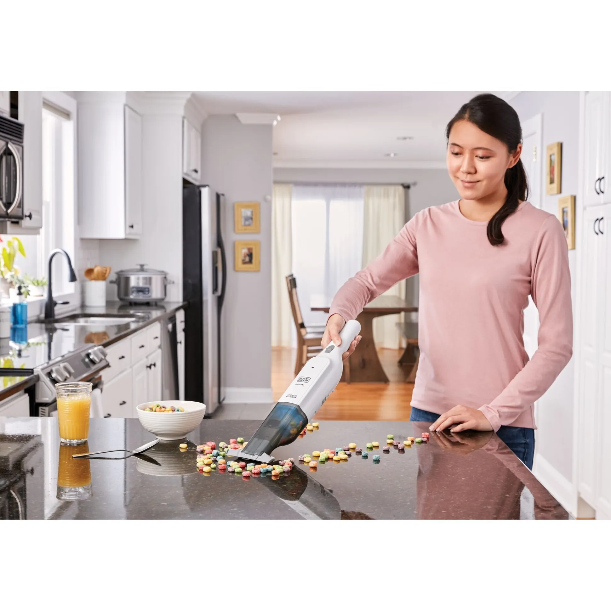 12V MAX* Handheld Vacuum Cordless, dustbuster® AdvancedClean™