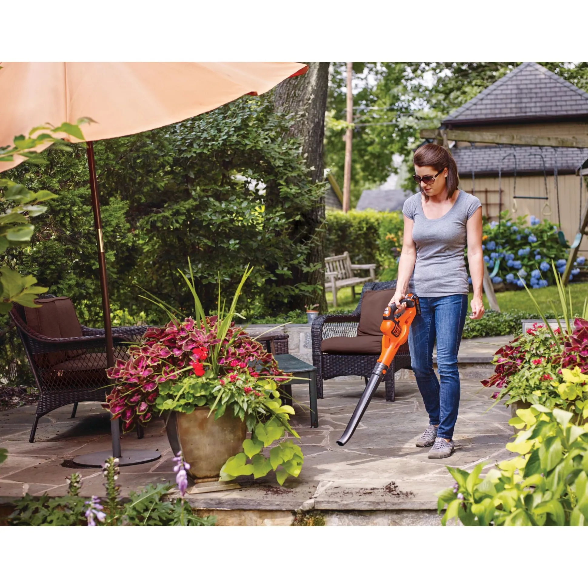 20V MAX* POWERBOOST™ Cordless Leaf Blower, Battery & Charger Included