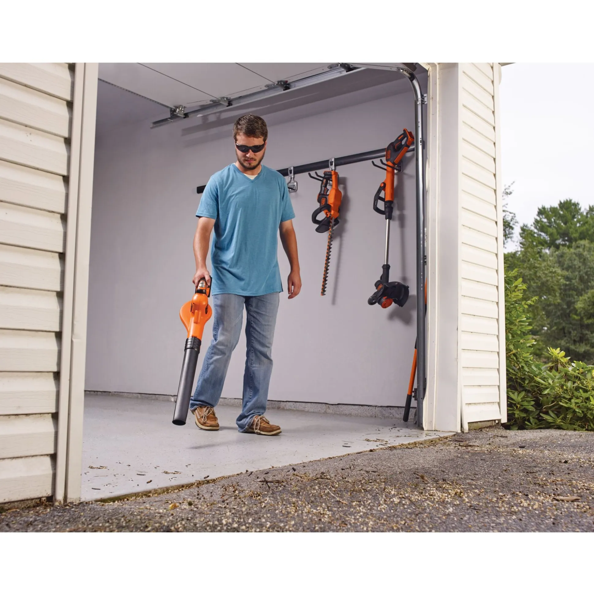 20V MAX* POWERBOOST™ Cordless Leaf Blower, Battery & Charger Included